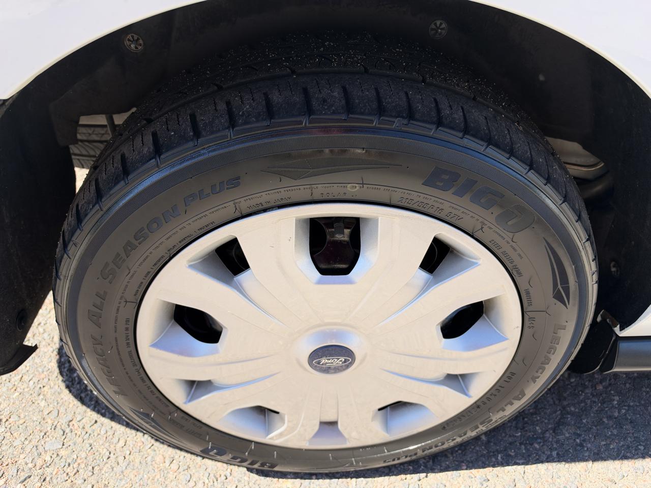 Ford Transit Connect photo 33