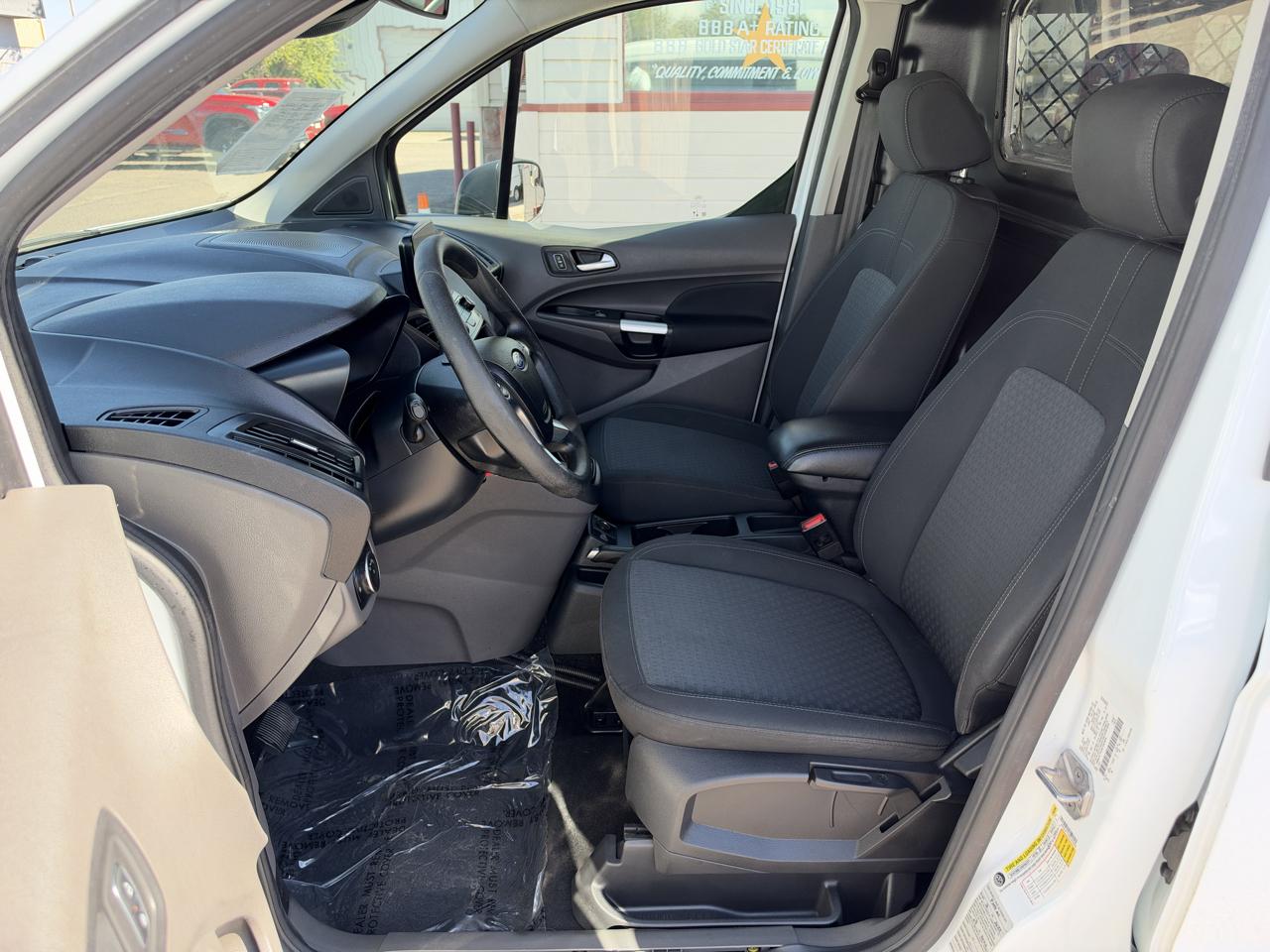 Ford Transit Connect photo 11