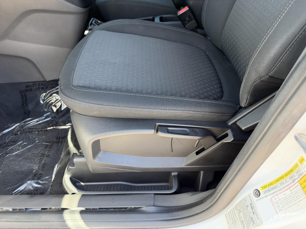 Ford Transit Connect photo 12