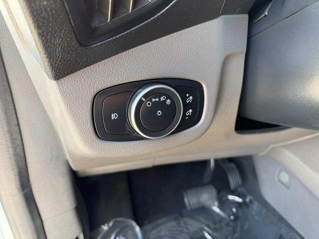 Ford Transit Connect photo 14