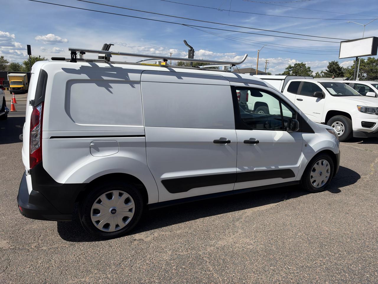 Ford Transit Connect photo 10