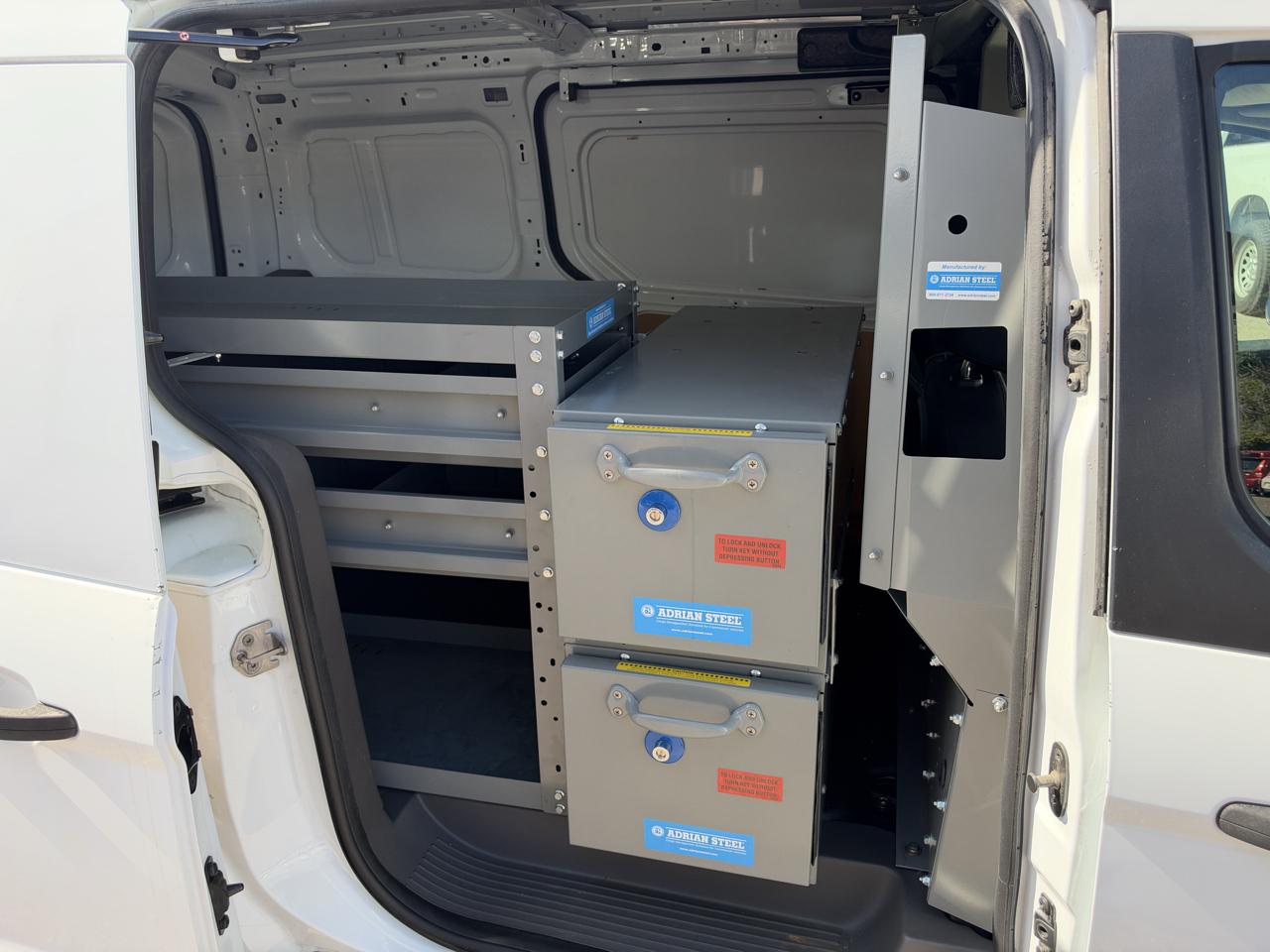 Ford Transit Connect photo 27