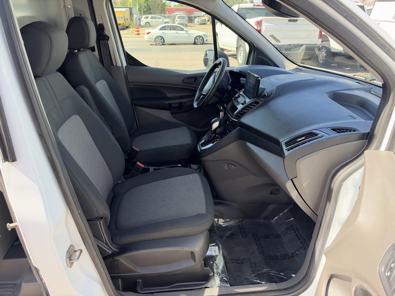 Ford Transit Connect photo 28
