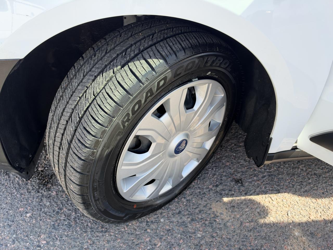 Ford Transit Connect photo 34