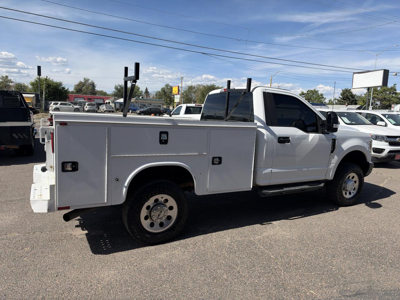 Ford F-350 photo 11