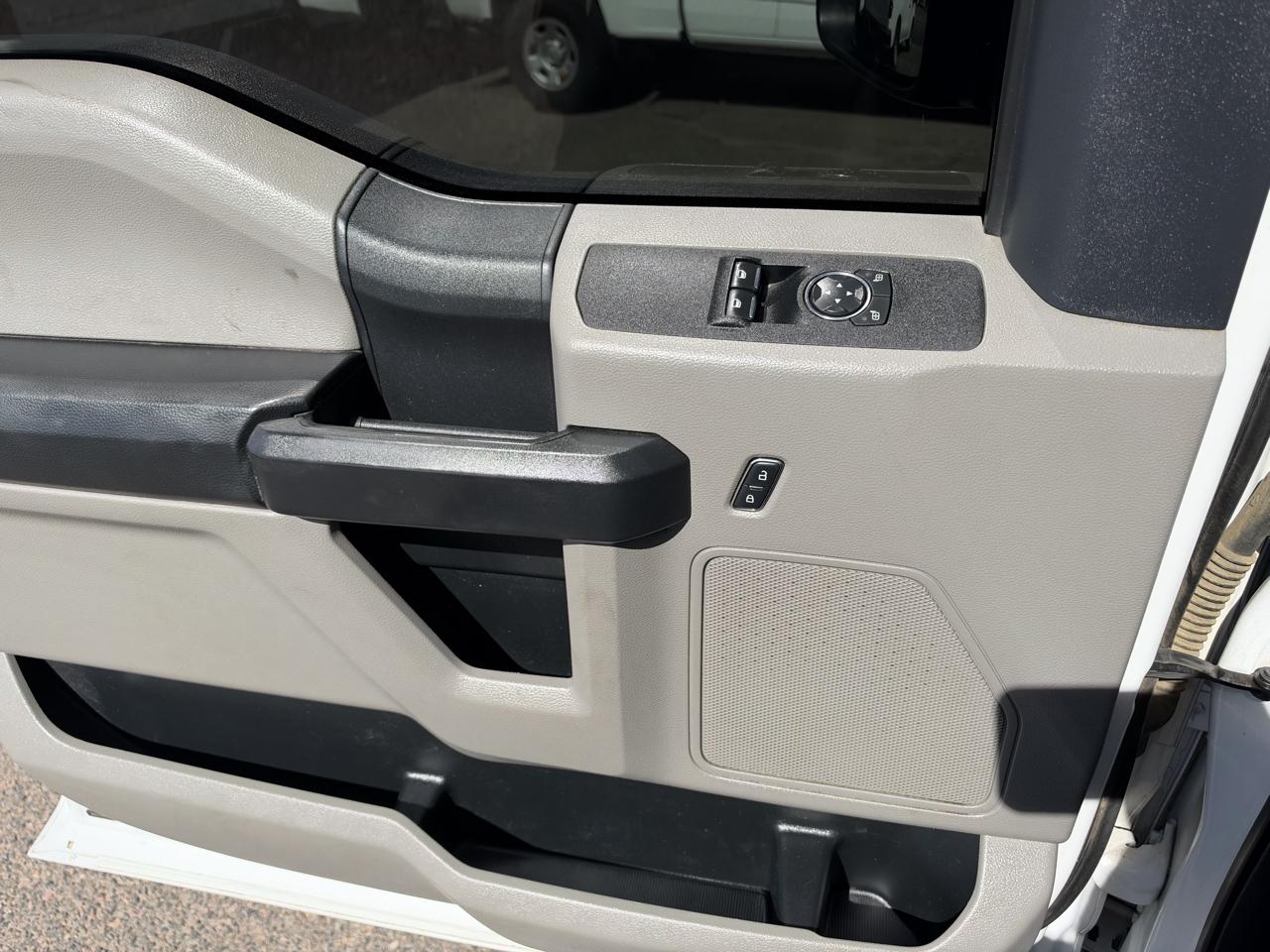 Ford F-350 photo 14