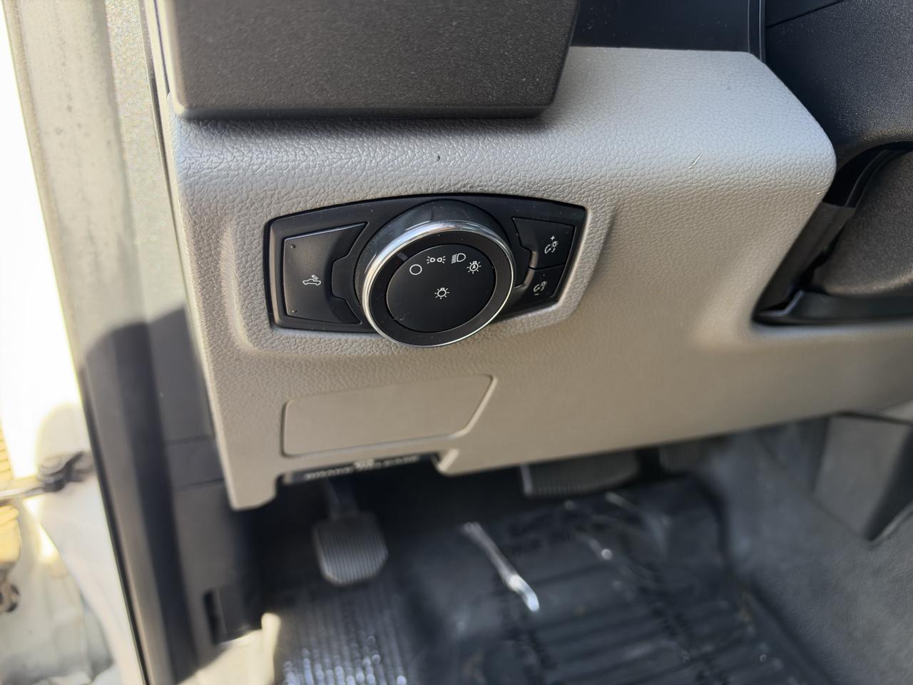 Ford F-350 photo 15
