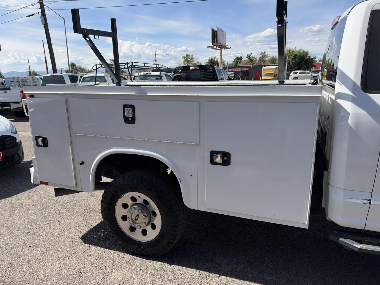 Ford F-350 photo 30