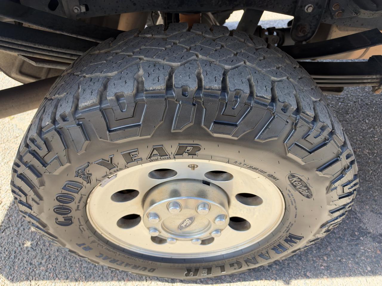 Ford F-350 photo 36