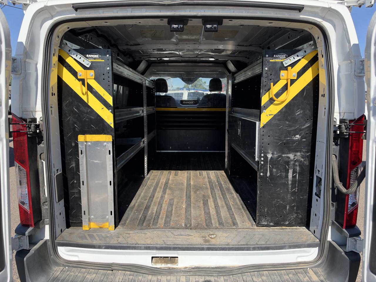 Ford Transit photo 5