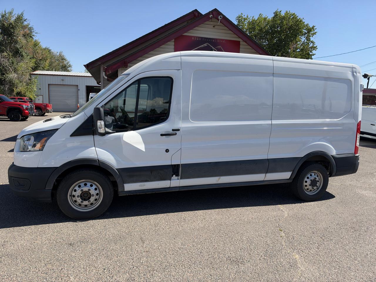 Ford Transit photo 2