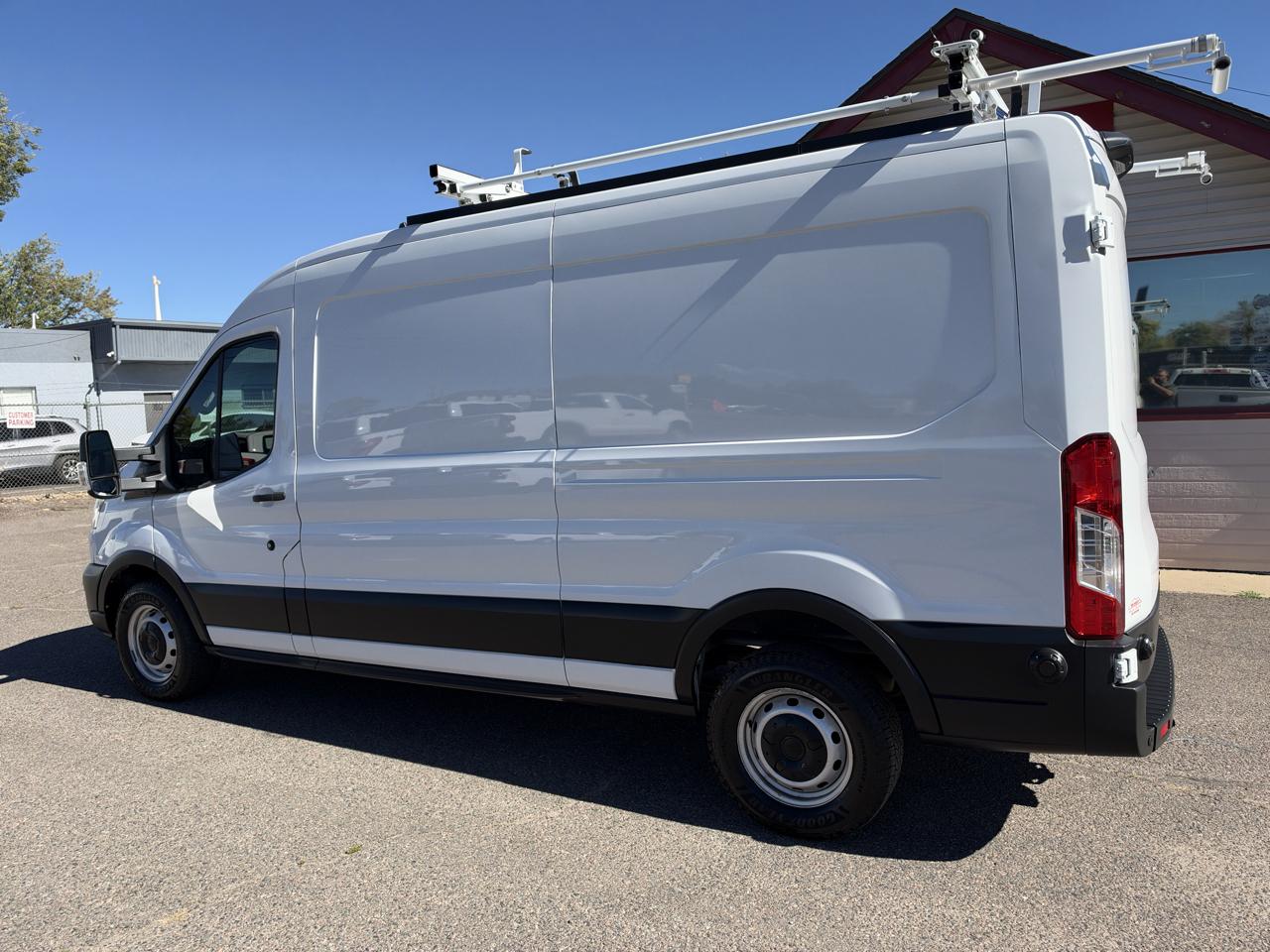 Ford Transit Cargo Van T-250 148" Med Rf 9070 GVWR RWD 2020