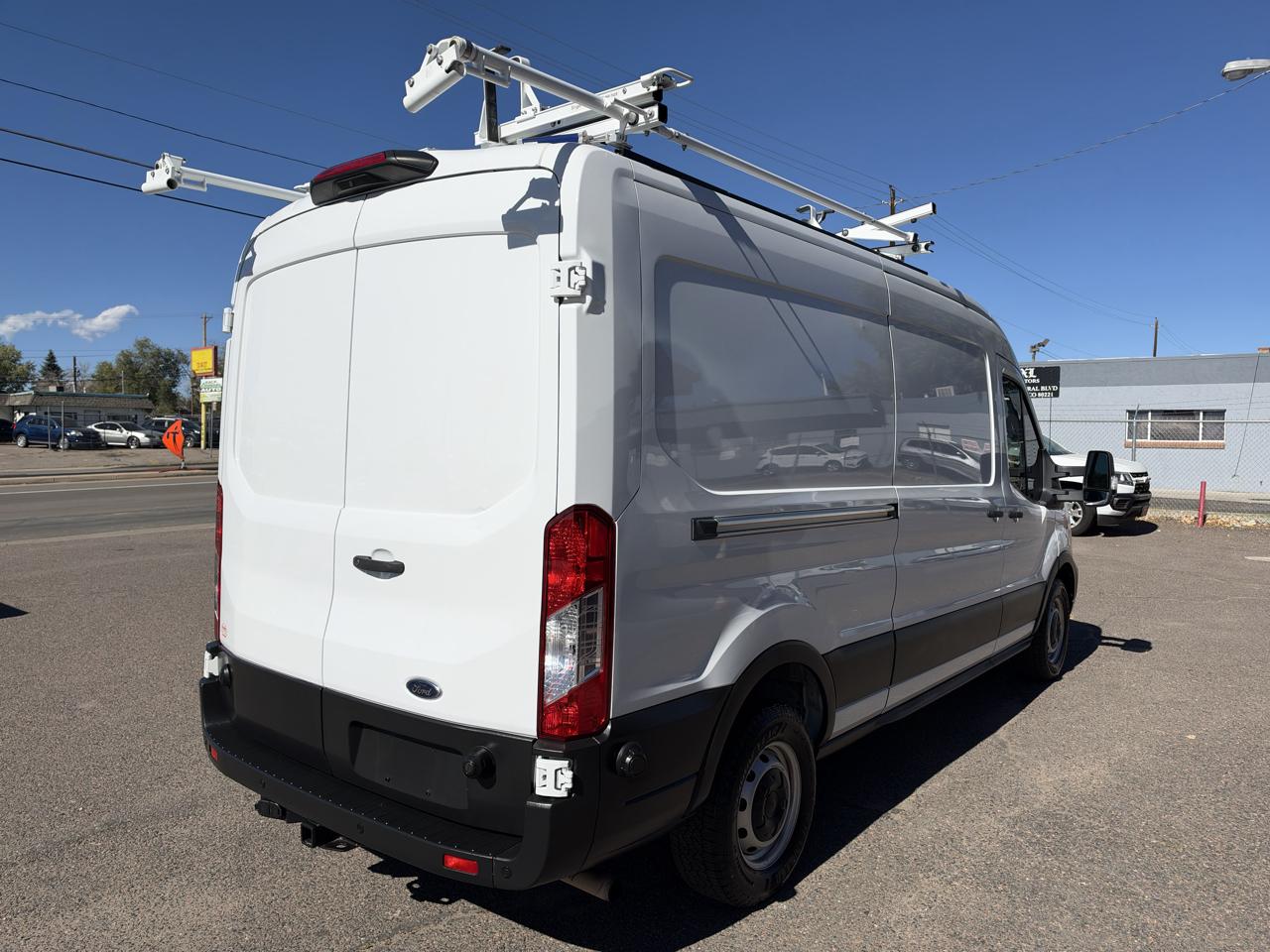 Ford Transit Cargo Van T-250 148" Med Rf 9070 GVWR RWD 2020