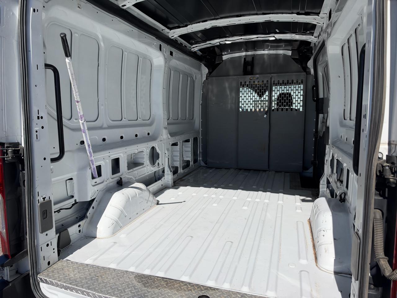 Ford Transit Cargo Van T-250 148" Med Rf 9070 GVWR RWD 2020