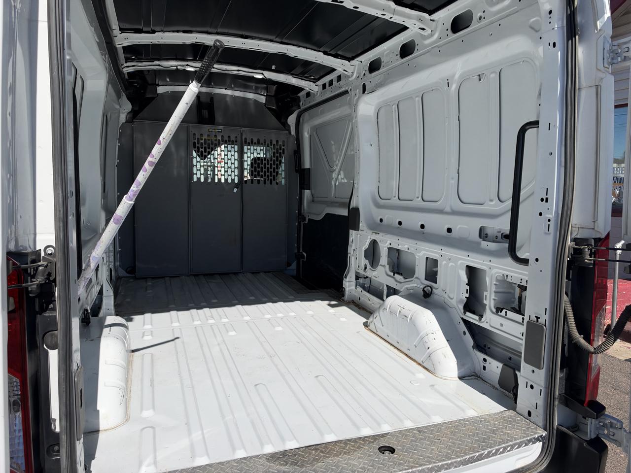 Ford Transit Cargo Van T-250 148" Med Rf 9070 GVWR RWD 2020