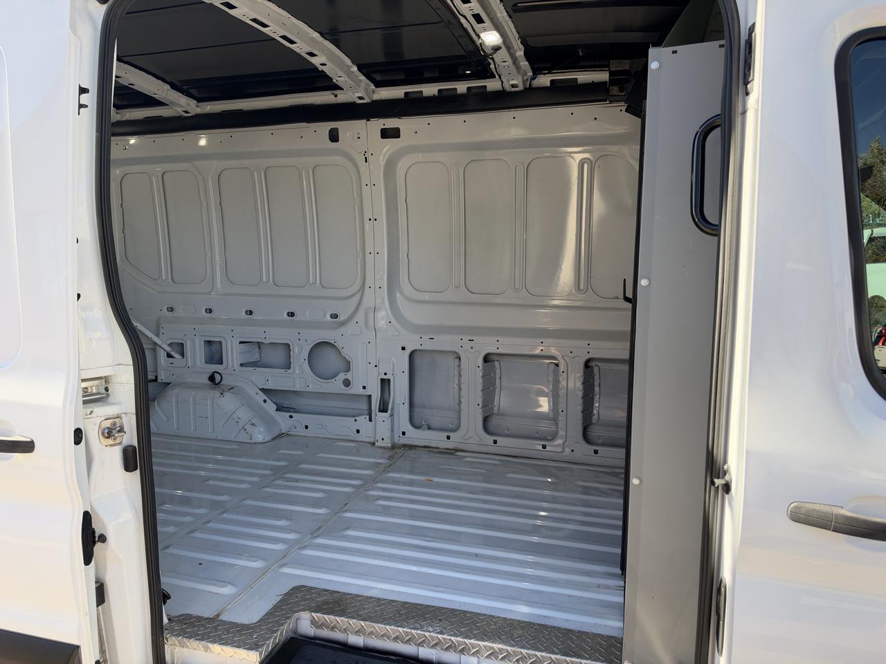 Ford Transit Cargo Van T-250 148" Med Rf 9070 GVWR RWD 2020