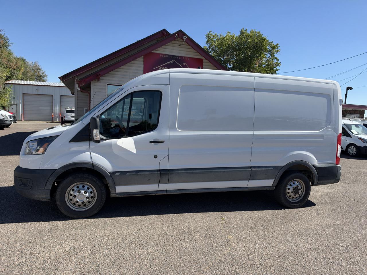 Ford Transit photo 2