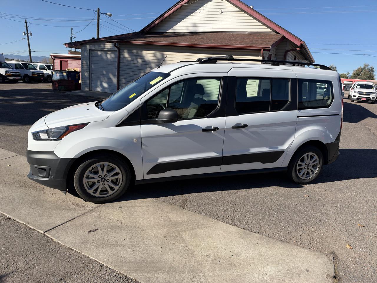 Ford Transit Connect photo 2