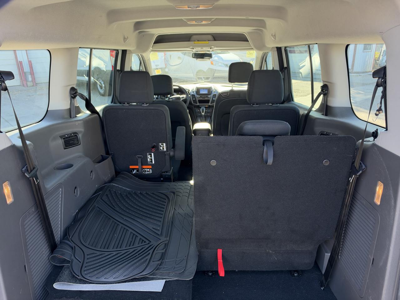 Ford Transit Connect photo 5