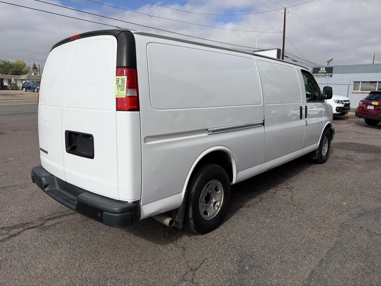 Chevrolet Express Cargo Van RWD 3500 155" 2020