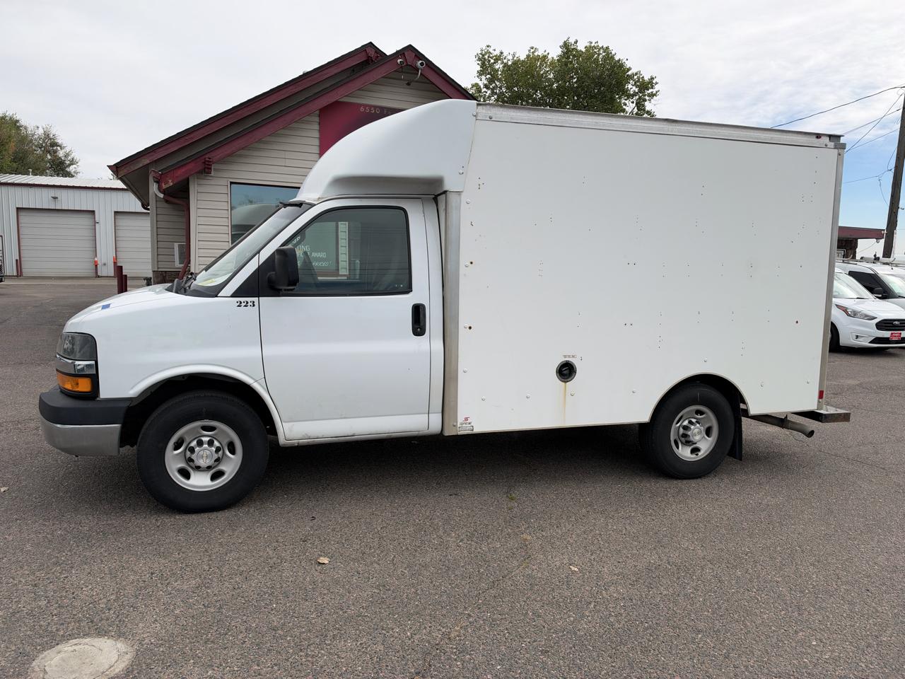 Chevrolet Express Commercial Cutaway 3500 Van 139" 2021