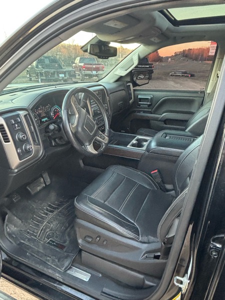 GMC Sierra 1500 Denali Crew Cab Short Box 4WD 2017