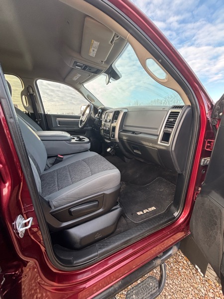 RAM 2500 SLT Crew Cab SWB 4WD 2017