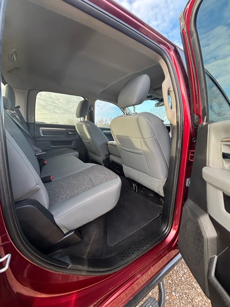 RAM 2500 SLT Crew Cab SWB 4WD 2017