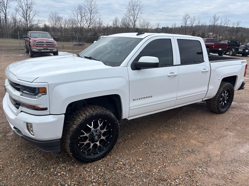 Chevrolet Silverado 1500 4WD Crew Cab 143.5" LT 2017