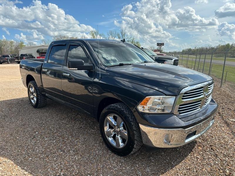 RAM 1500 4WD Crew Cab 140.5" Big Horn 2017