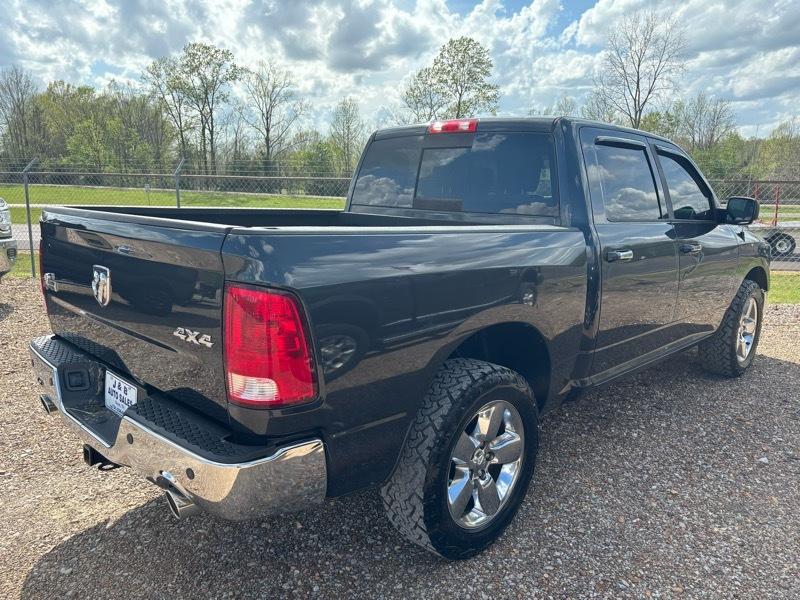 RAM 1500 4WD Crew Cab 140.5" Big Horn 2017