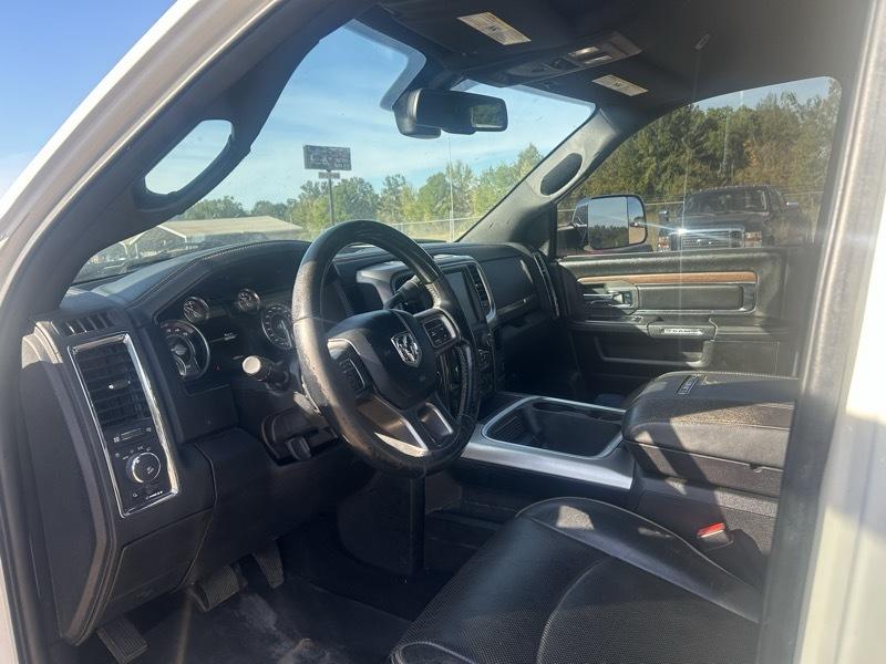 RAM 3500 4WD Mega Cab 160.5" Laramie Limited 2017