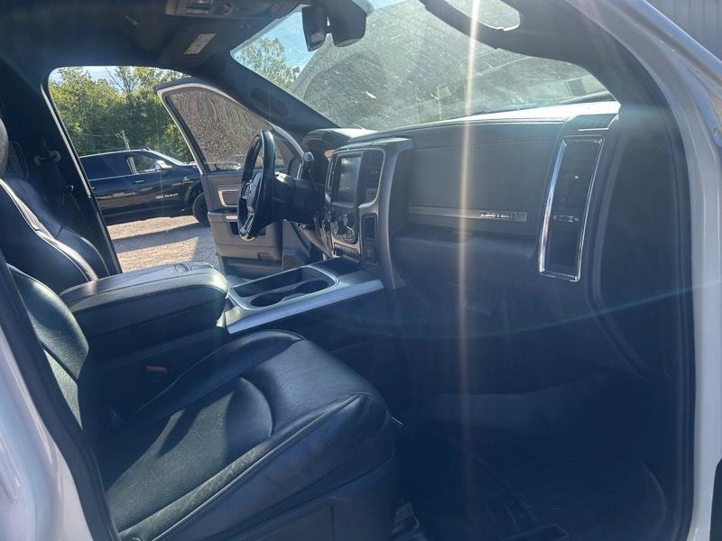 RAM 3500 4WD Mega Cab 160.5" Laramie Limited 2017