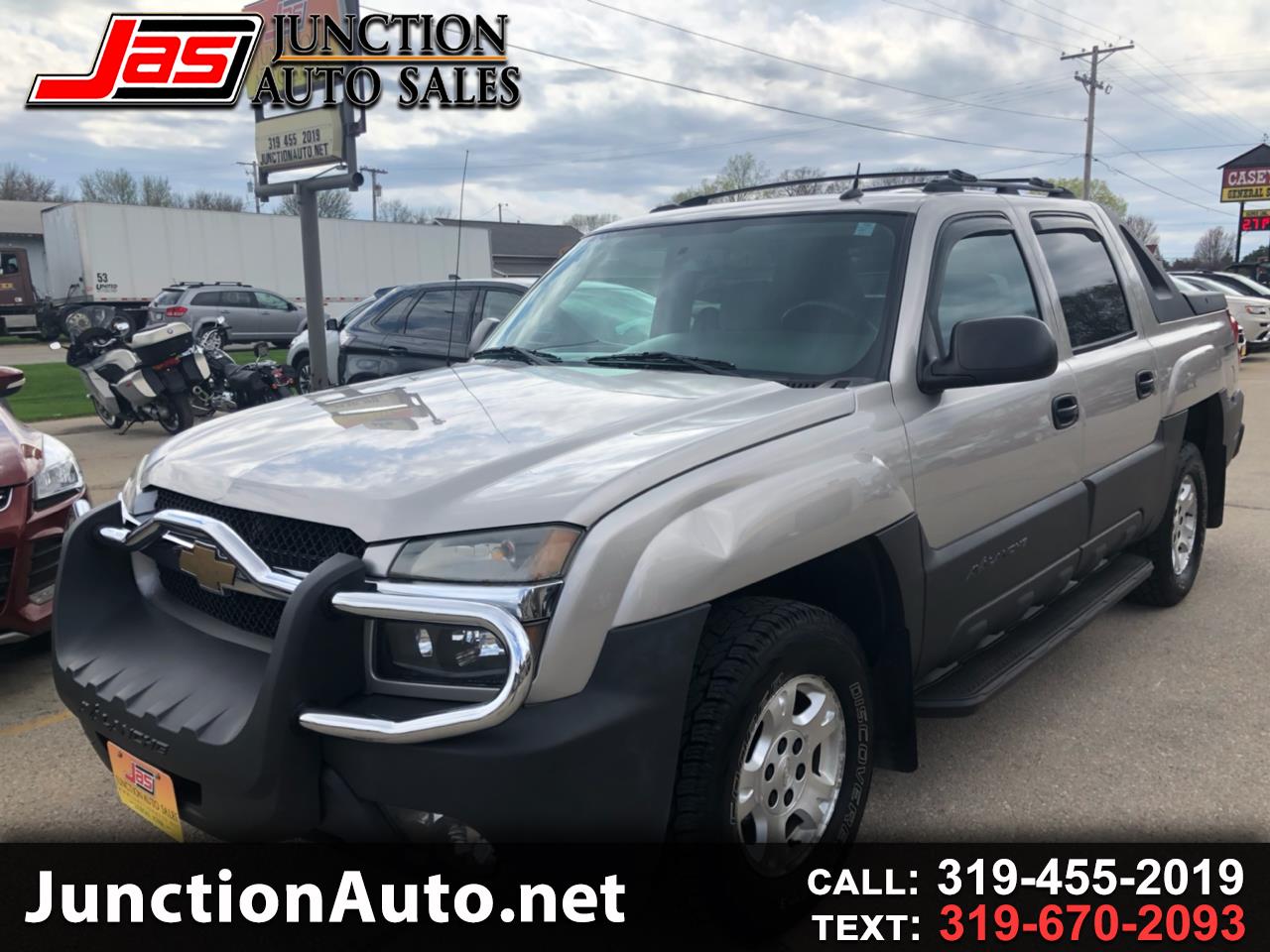 Used 2005 Chevrolet Avalanche 1500 4WD for Sale in Lisbon IA 52253