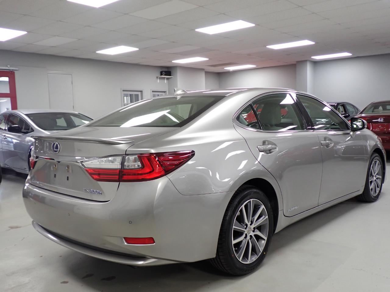 Lexus ES 300h Luxury 2017