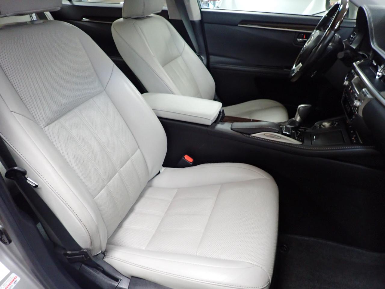 Lexus ES 300h Luxury 2017