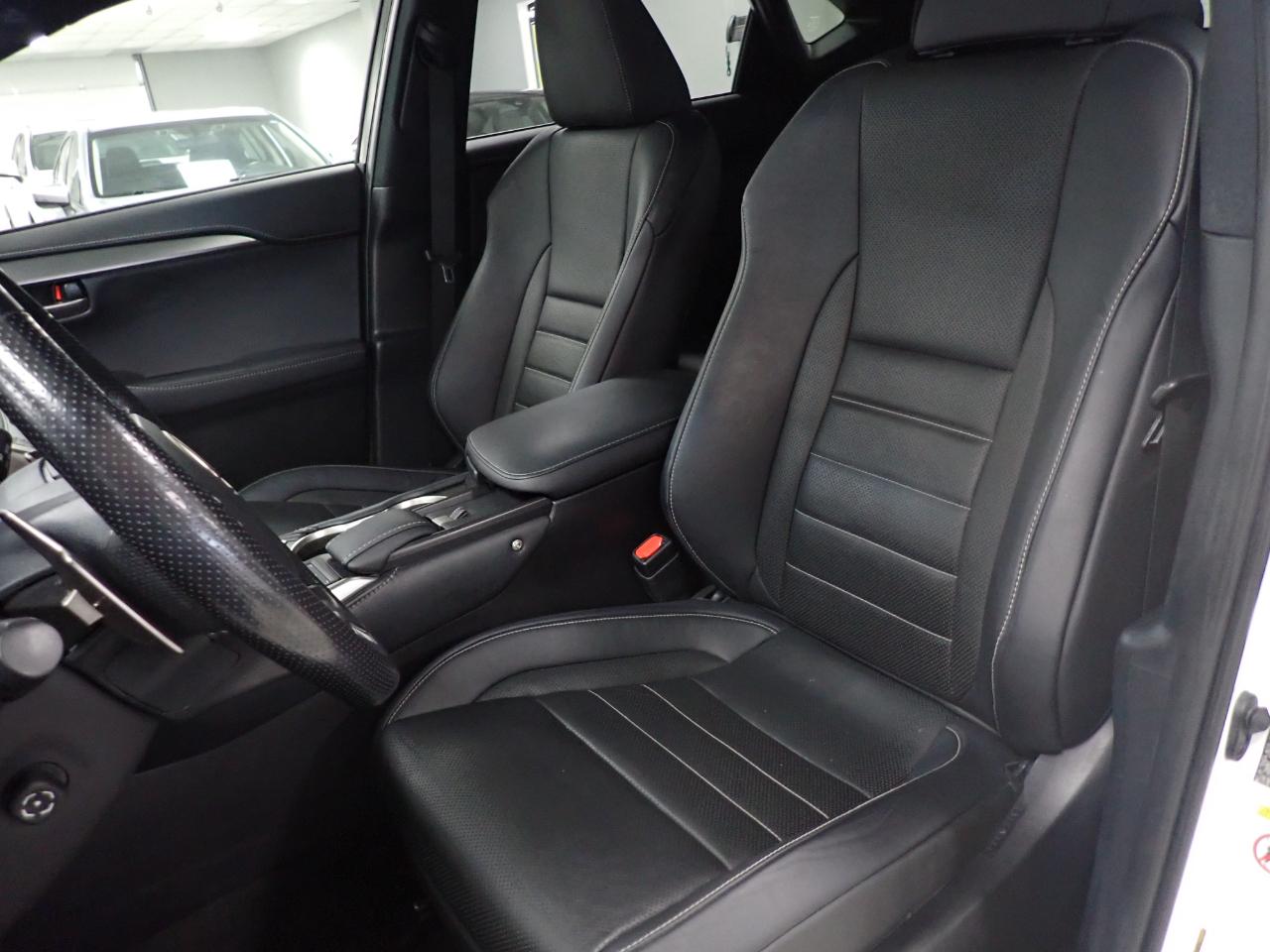 Lexus NX 200t  2017