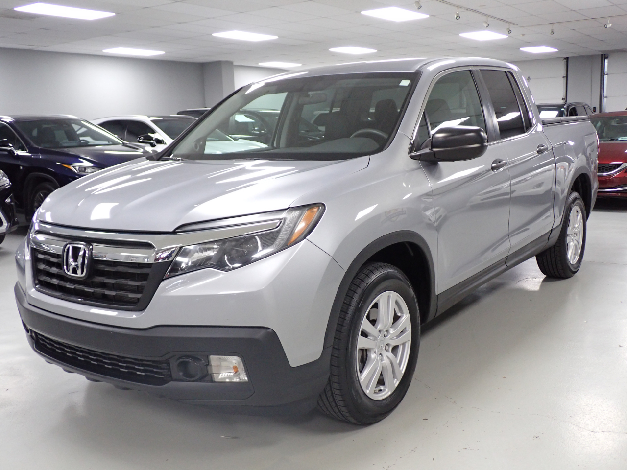 2017 Honda Ridgeline RT photo 4