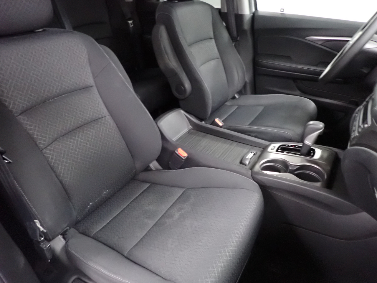 2017 Honda Ridgeline RT photo 5