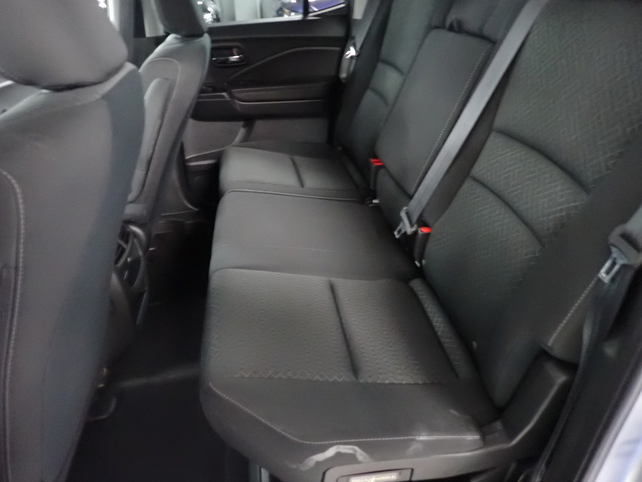 2017 Honda Ridgeline RT photo 10