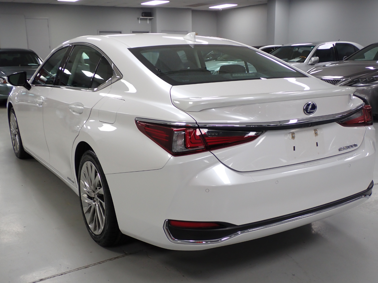 Lexus ES 300h Luxury 2021 Lexus ES 300h Luxury 2021