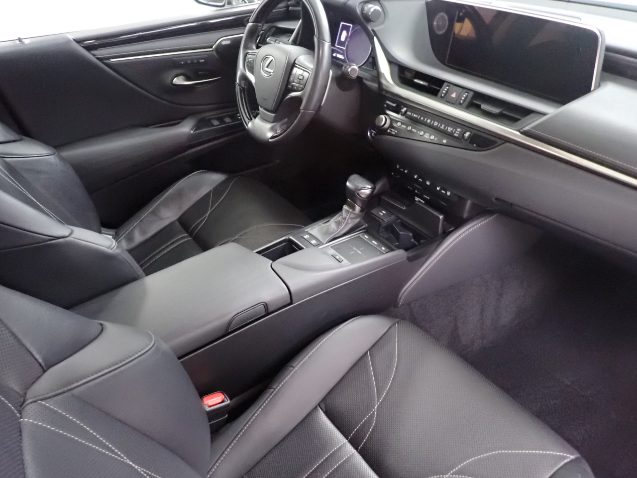 Lexus ES 300h Luxury 2021 Lexus ES 300h Luxury 2021