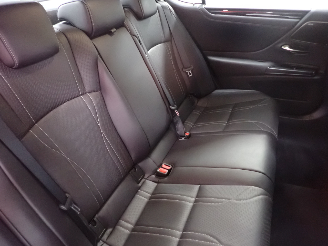 Lexus ES 300h Luxury 2021 Lexus ES 300h Luxury 2021