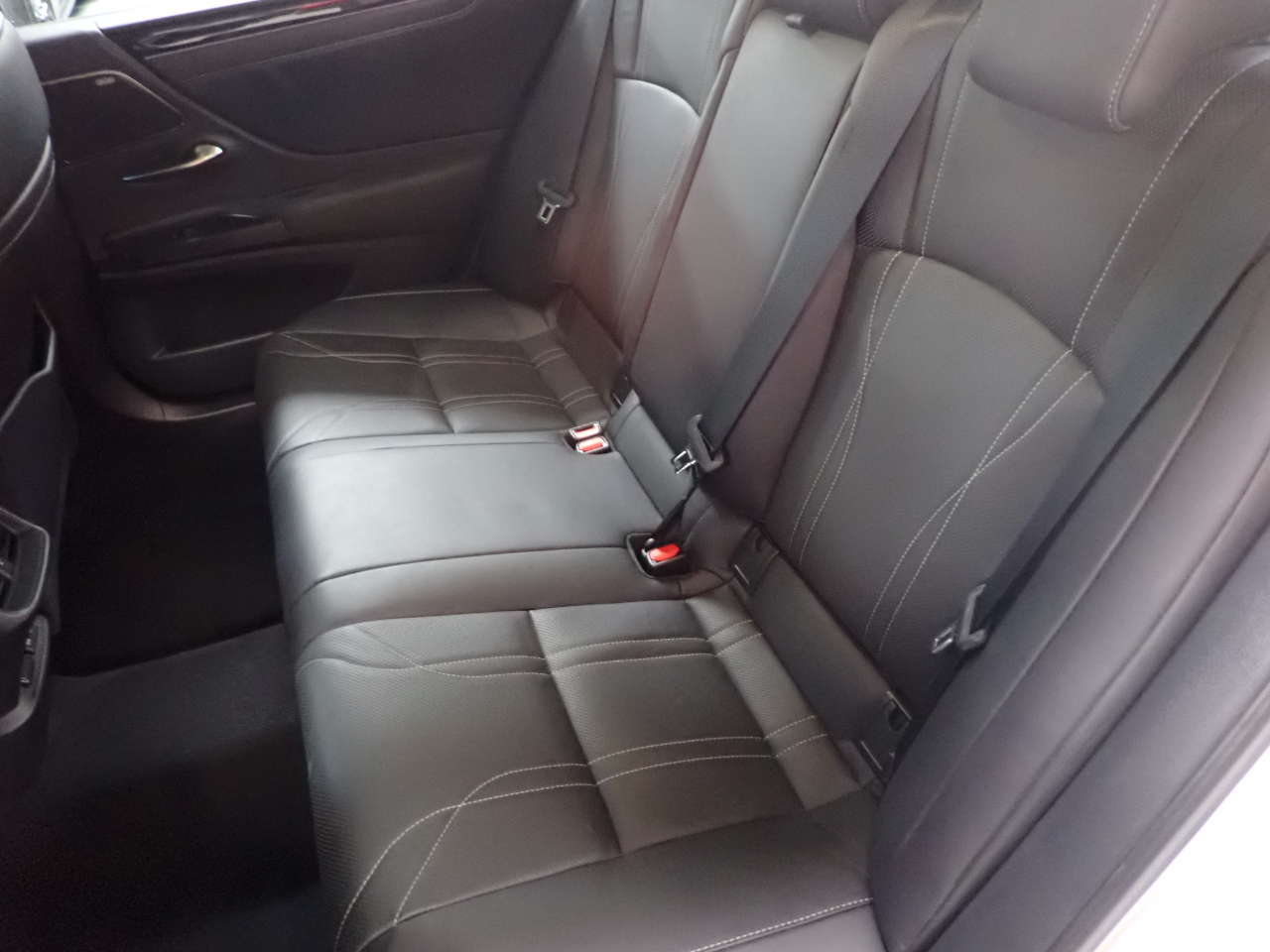 Lexus ES 300h Luxury 2021 Lexus ES 300h Luxury 2021