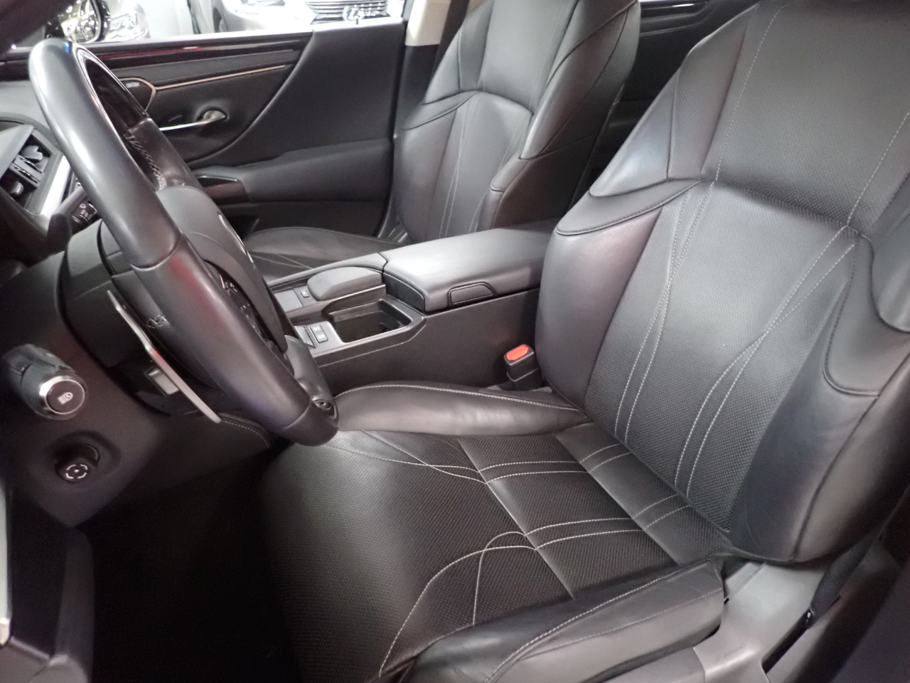 Lexus ES 300h Luxury 2021 Lexus ES 300h Luxury 2021
