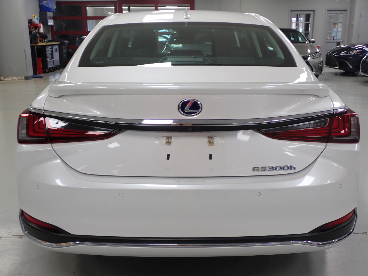 Lexus ES 300h Luxury 2021 Lexus ES 300h Luxury 2021