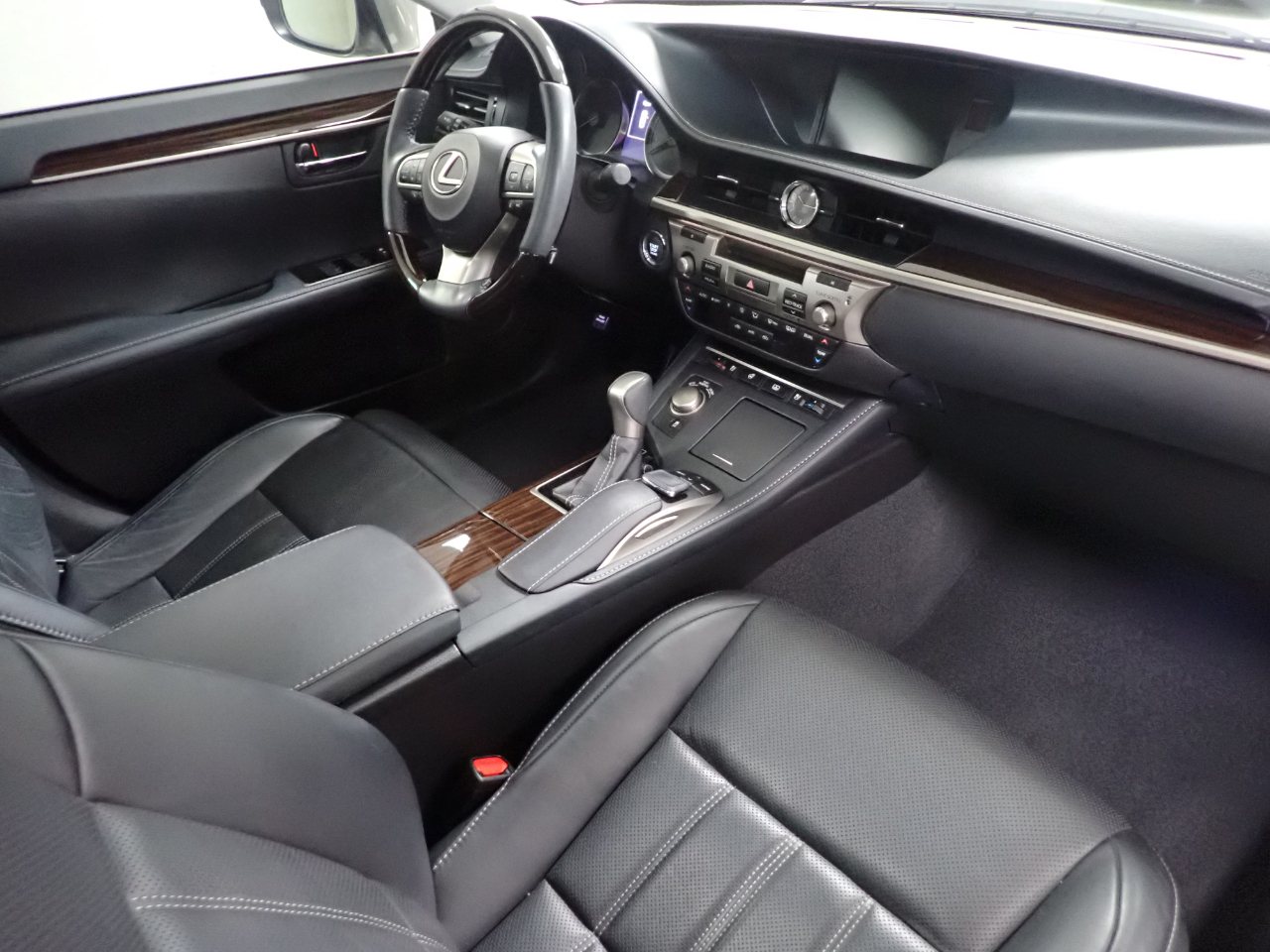 Lexus ES 350 Ultra Luxury 2016 Lexus ES 350 Ultra Luxury 2016