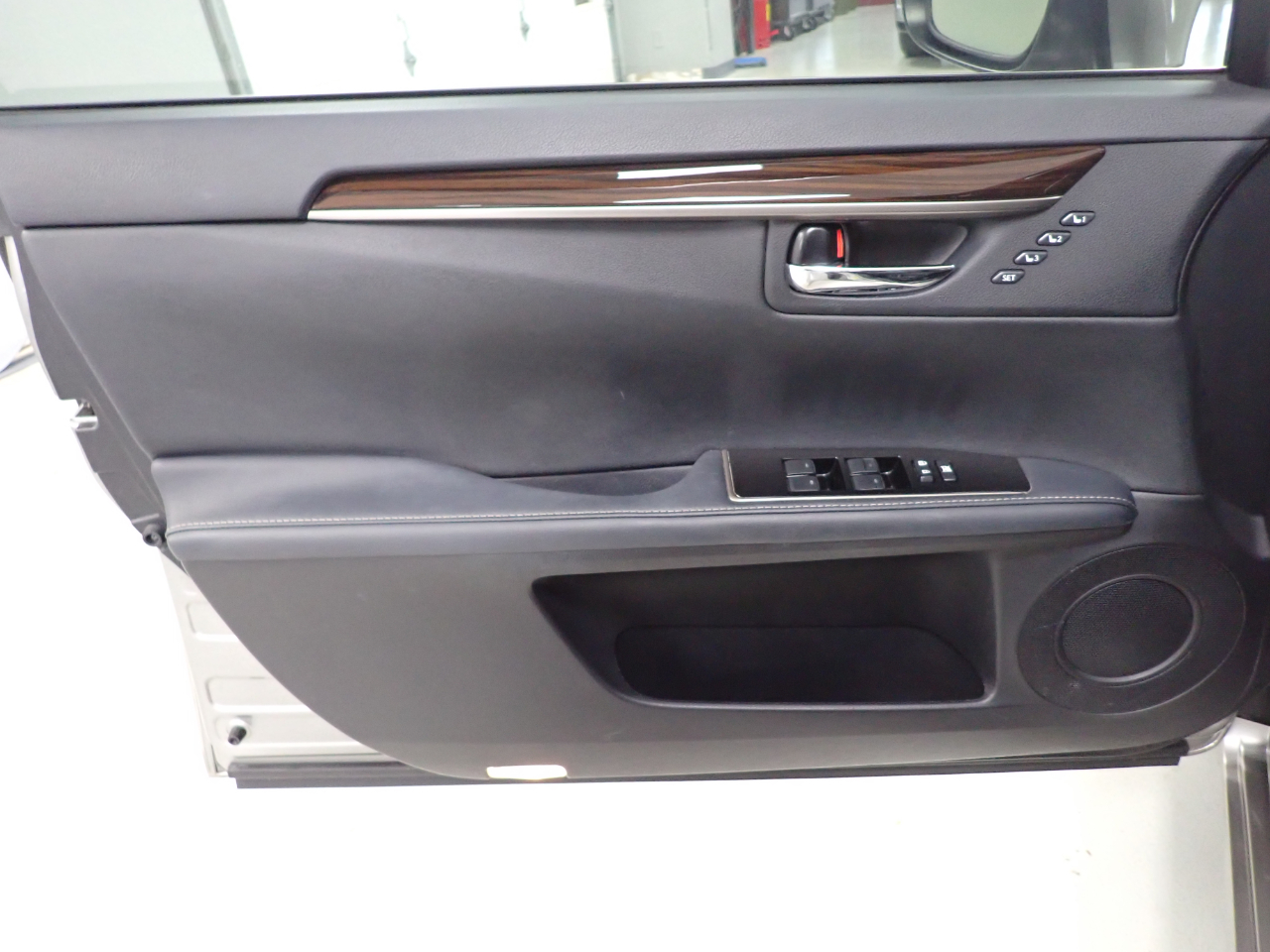 Lexus ES 350 Ultra Luxury 2016 Lexus ES 350 Ultra Luxury 2016