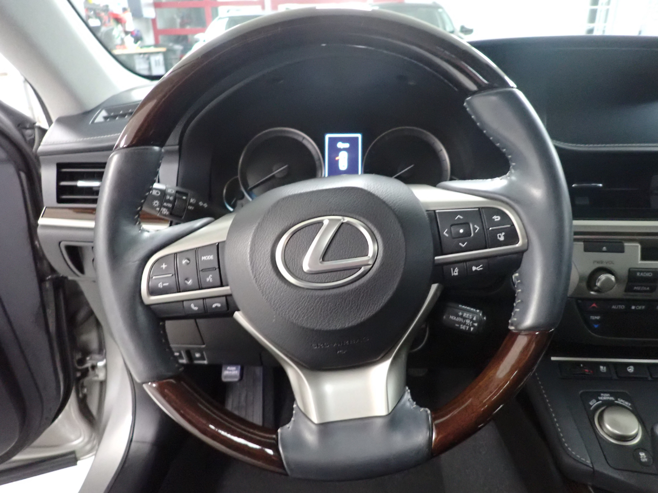 Lexus ES 350 Ultra Luxury 2016 Lexus ES 350 Ultra Luxury 2016