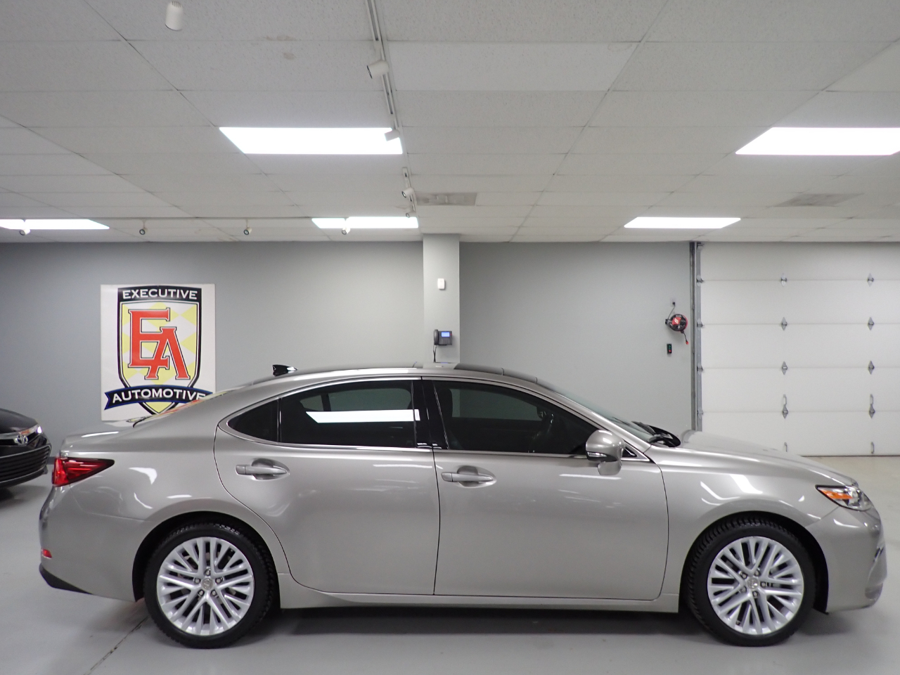 Lexus ES 350 Ultra Luxury 2016 Lexus ES 350 Ultra Luxury 2016